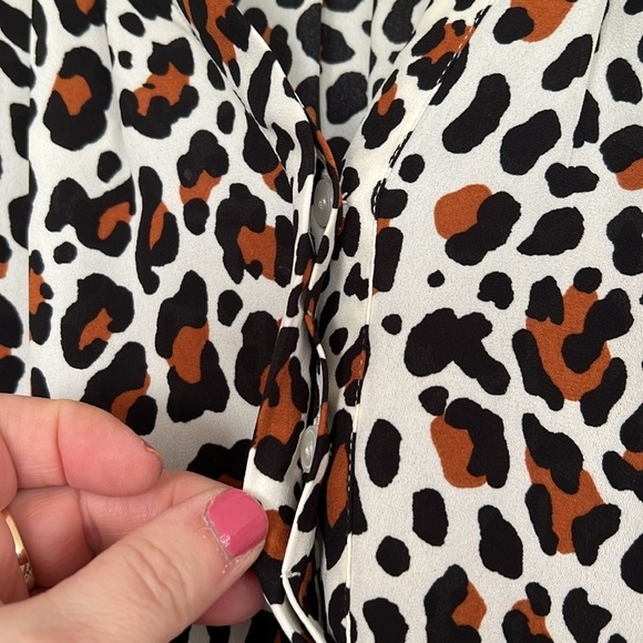 TALBOTS Black/Rust/Cream Animal Print Collarless Partial Button Blouse,1X Petite - Picture 4 of 8
